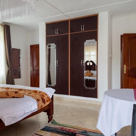 Riverside Resort Hotel Kabale Экстерьер фото