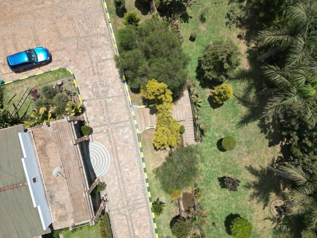 Riverside Resort Hotel Kabale Экстерьер фото
