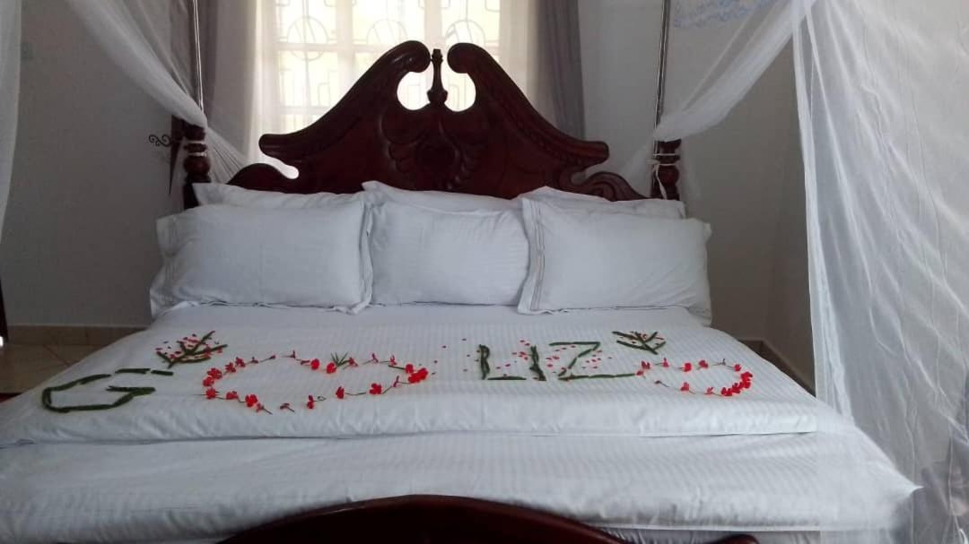 Riverside Resort Hotel Kabale Экстерьер фото