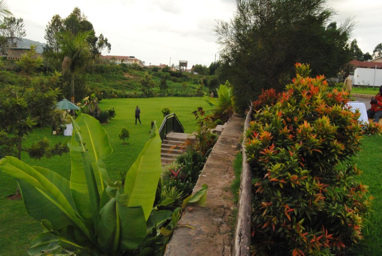 Riverside Resort Hotel Kabale Экстерьер фото