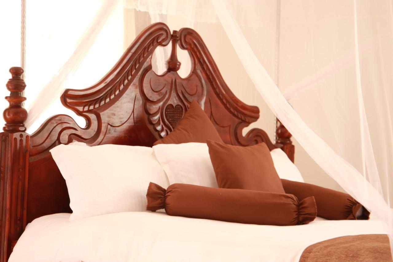 Riverside Resort Hotel Kabale Экстерьер фото